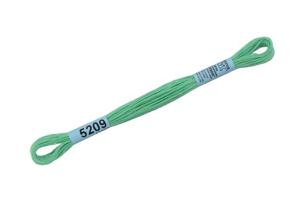 Мулине Gamma 100% хлопок, цв.5209 св.зеленый, 24 мотка по 8 метров