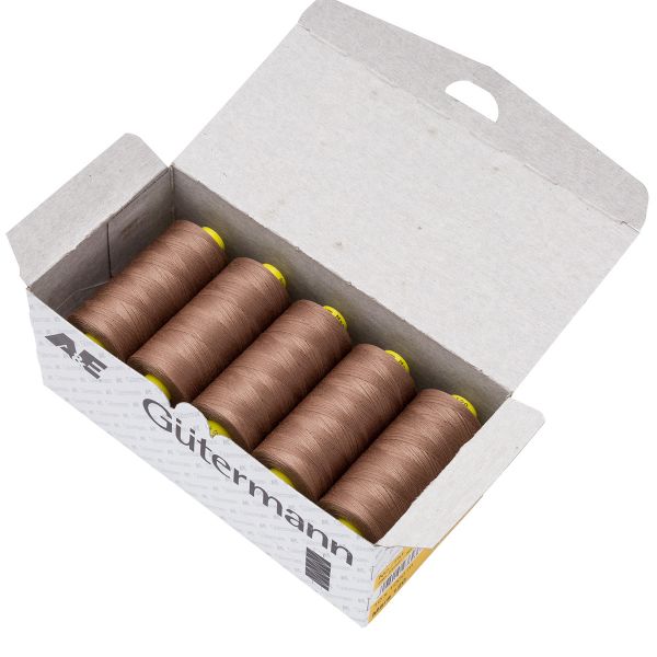 Нитка универсальная Gutermann Mara 120/2, 1000 м, 700207, 454 светло-коричневый, 1 шт