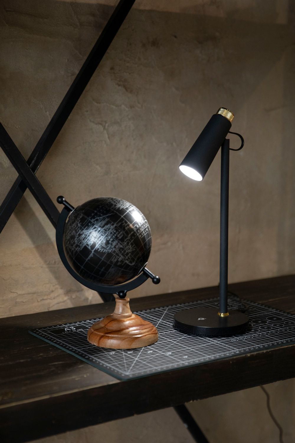 Лампа настольная, Ferstel FR-44