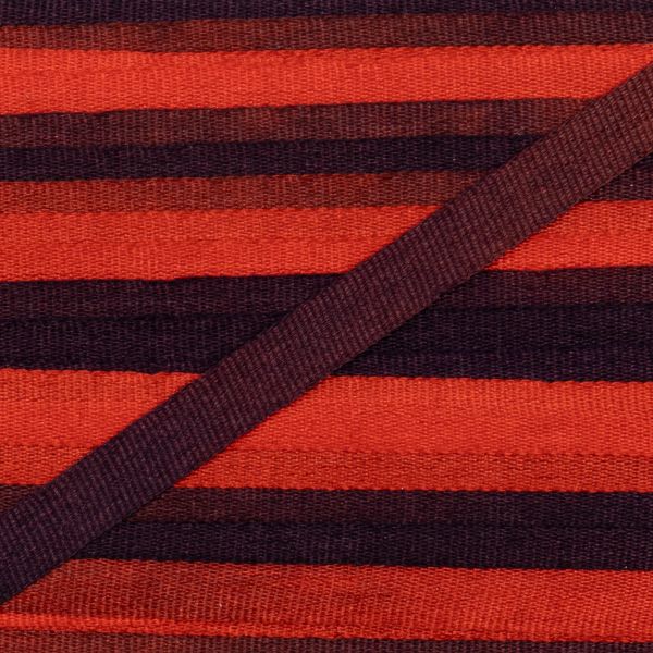 Лента (тесьма) шелковая 4.0 мм / 9.1±0.5 метров, M120 красный/т.бордовый, Gamma SRM-4