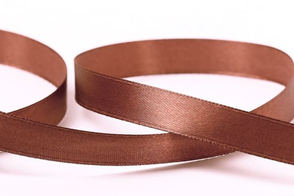 Лента атласная 1-сторонняя 12.0 мм / 33±2 метра, 100 т.коричневый, Gamma