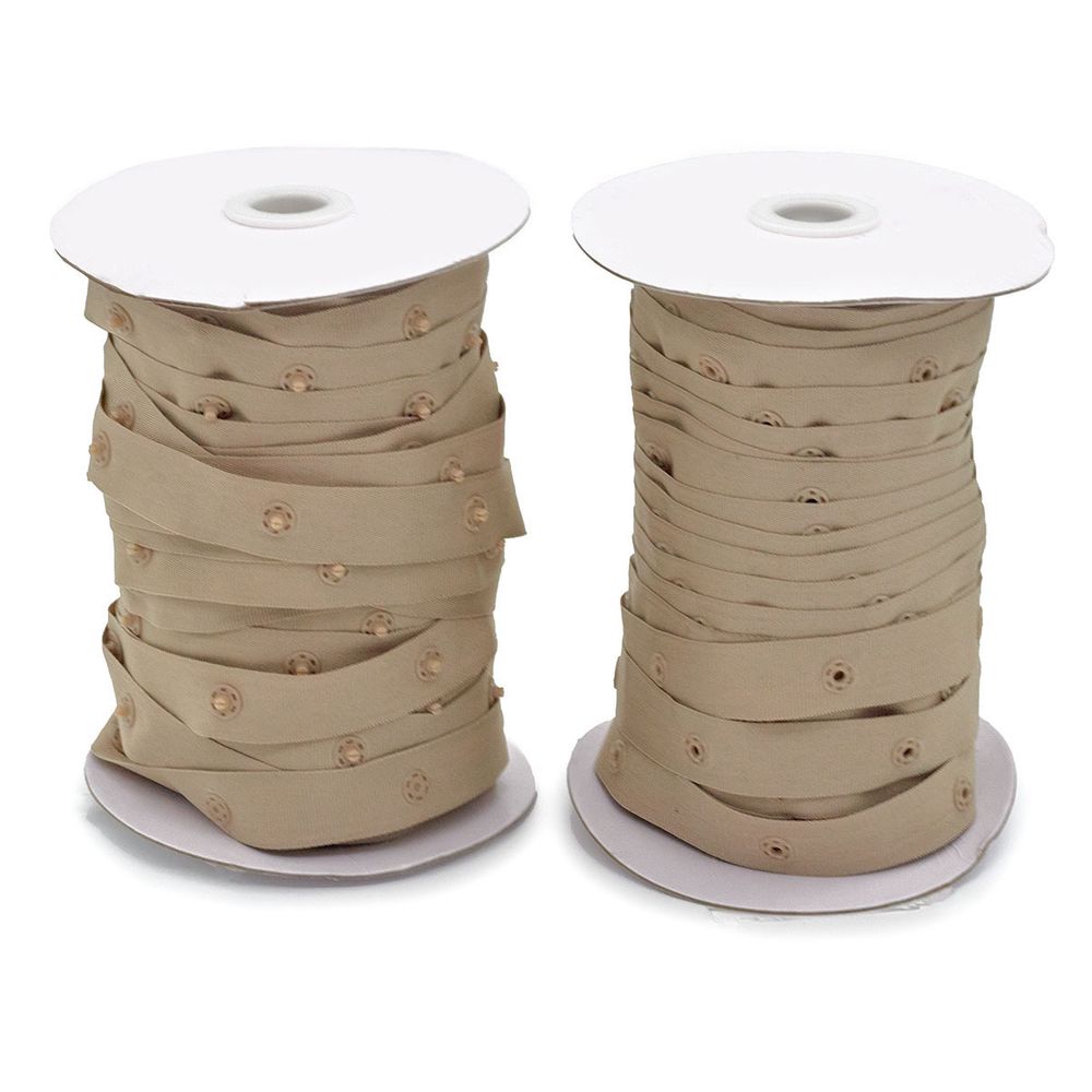 Кнопки пластиковые на тесьме (кн. ⌀ 7мм, тесьма 18 мм, шаг 1.7 см), бежевый, 45.7м