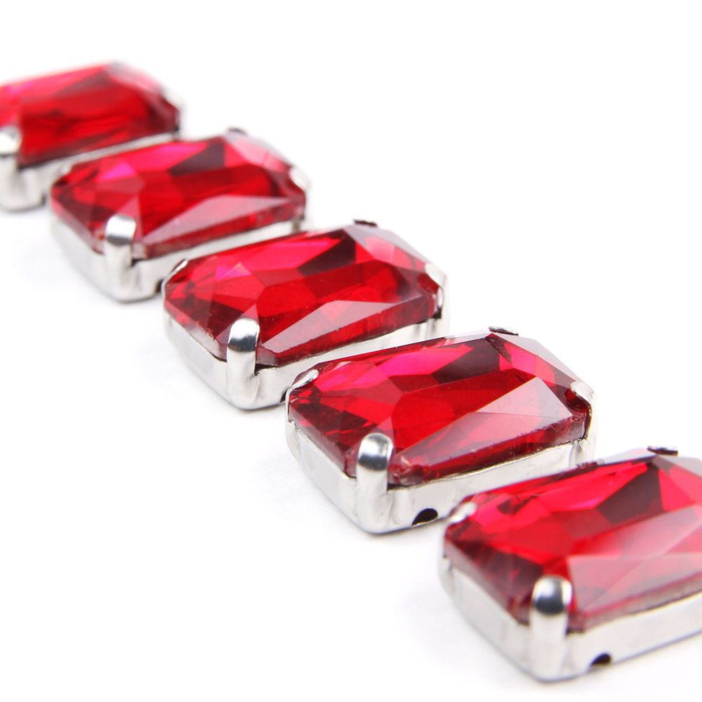 Хрустальные стразы в цапах прямоугольные (серебро) красный 10х14мм, 5 штук Astra&Craft, ПЦ003НН1014