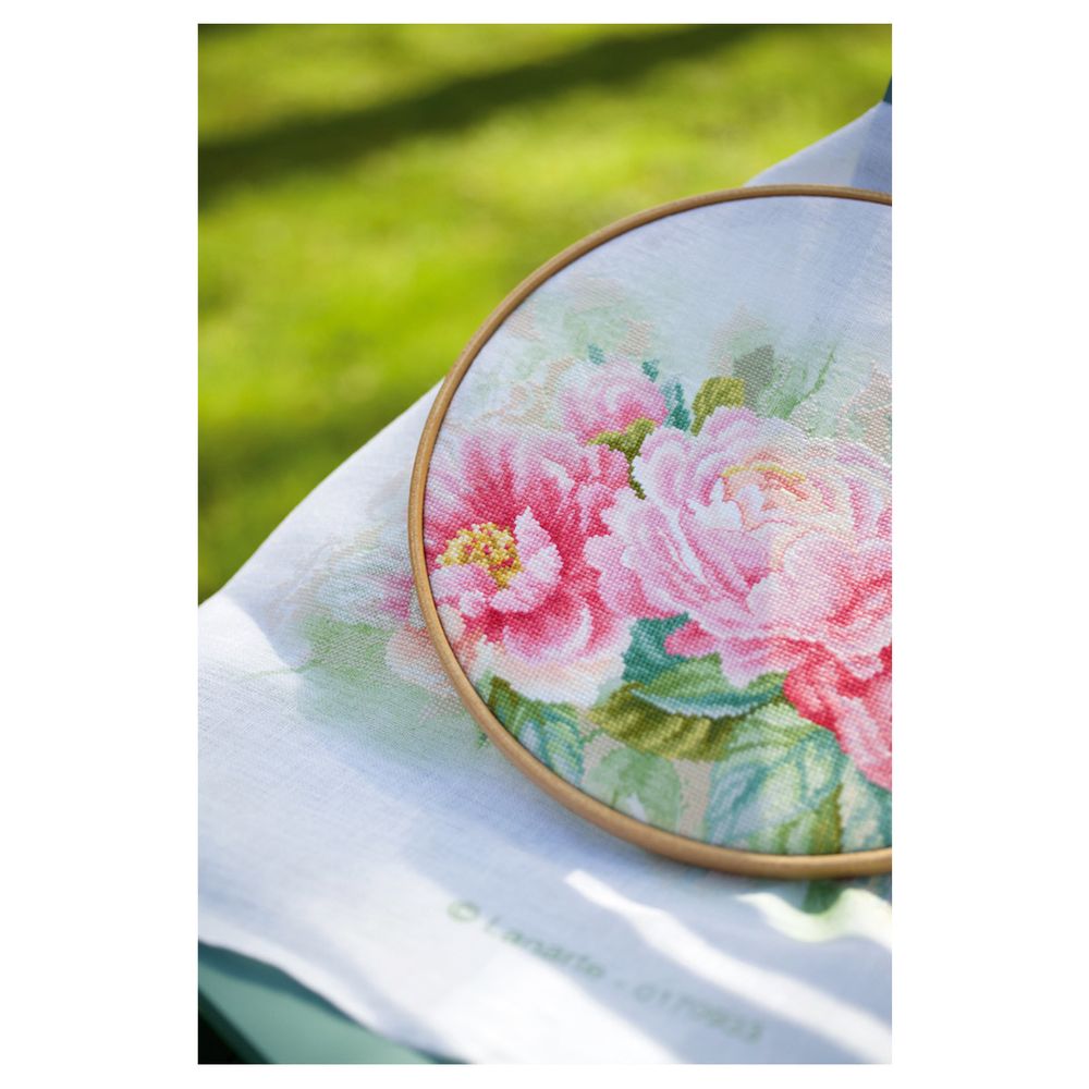 Набор для вышивания нитками Lanarte, Букет пионов 41х26см