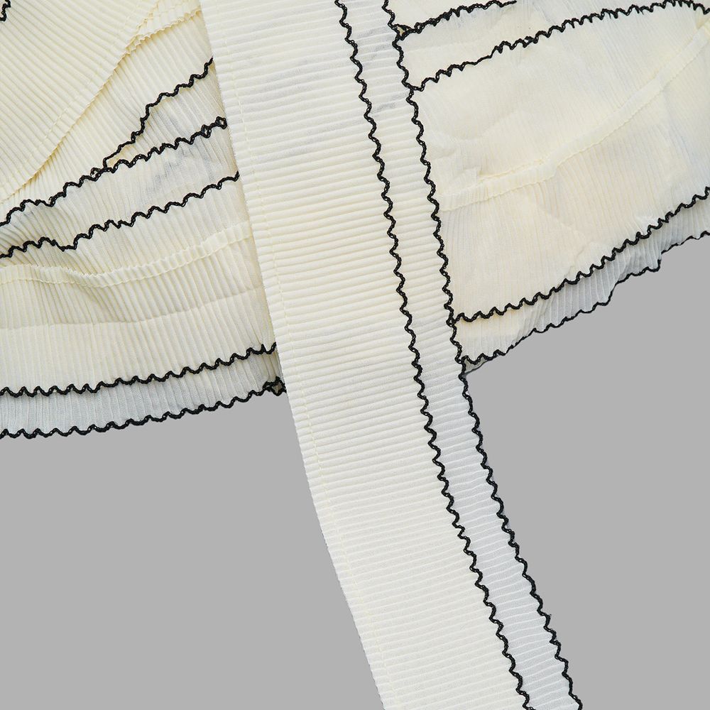 Кружево плиссированное 80 мм, / 45.72 метра, складка плиссе, двухслойное, цв. молочный с черным краем