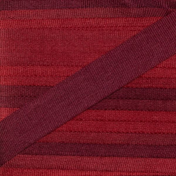 Лента (тесьма) шелковая 7.0 мм / 9.1±0.5 метров, M121 т.красный/бордовый, Gamma SRM-7