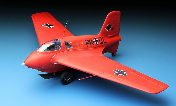 Модель сборная: самолет /РП/, Messerschmitt Me163B Komet Rocket-Powered Interceptor 1/32, Meng QS-001