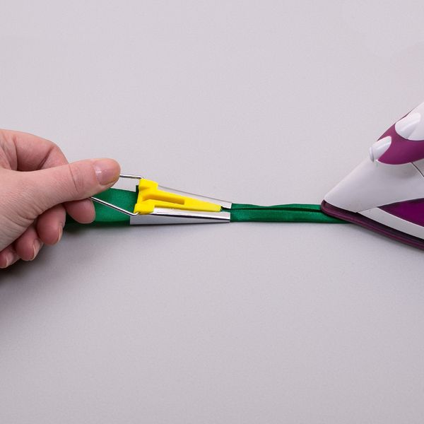 Приспособление для изготовления косой бейки на 12 мм, Gamma TKP-012