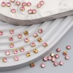 Хрустальные стразы в цапах/золото, 4мм, 50 шт, Astra&Craft, светло-розовый, 4AR159/166