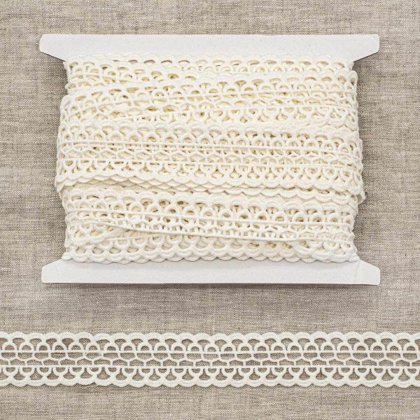 Кружево гипюр (плетёное) 33 мм, белый, 13.71 м