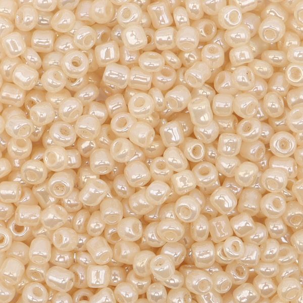 Бисер Astra&Craft 11/0 (2.1 мм), 200 г (10х20 г), цв. 153 экрю/жемчужный