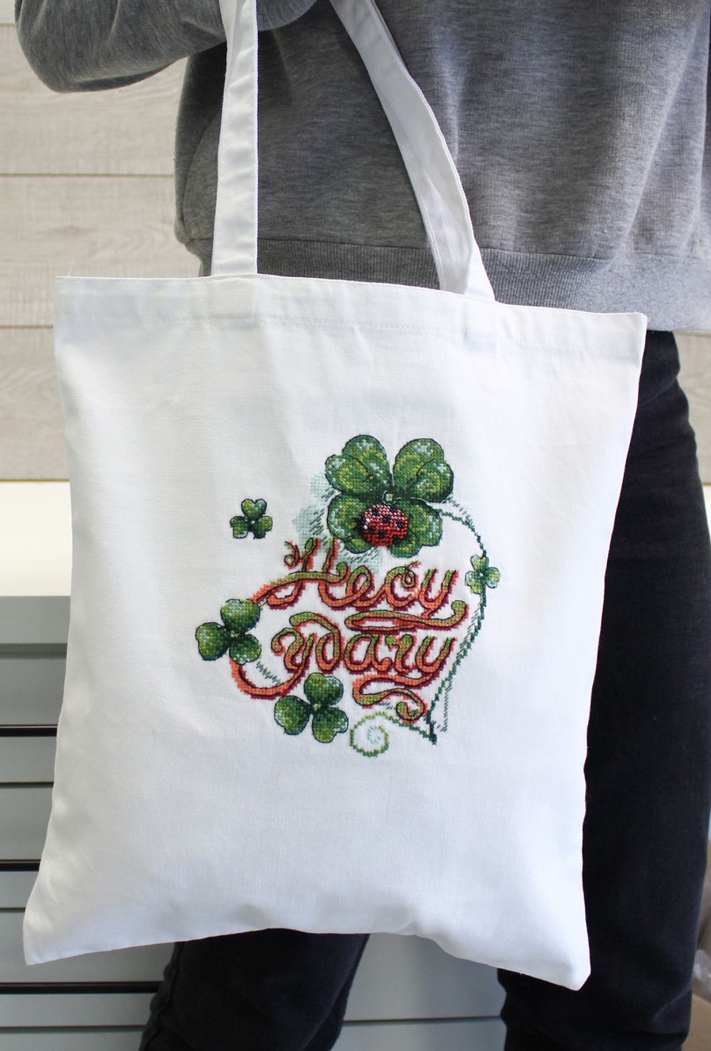 Набор для вышивания нитками МП Студия (Жар-птица), Несу удачу 17х18 см