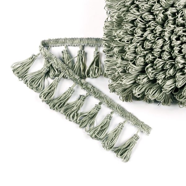 Бахрома отделочная 65.0 мм / 10 метров, с кистями, 230 св. серый, Gamma 999