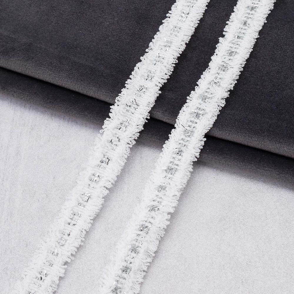 Тесьма отделочная твидовая 14 мм / 82.29 метра, с люрексом, белый/серебро, 3Al285