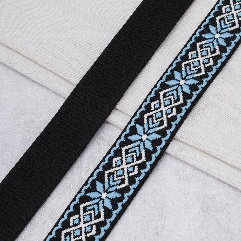 Стропа (ременная лента) 38 мм / 45.72 метра, [34.05 г/пог.м], с принтом 1-сторонняя, T0736 голубой/черный, 3Al359