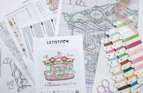 Набор для вышивания нитками LetiStitch, Детская карусель, 16,5х15,5 см