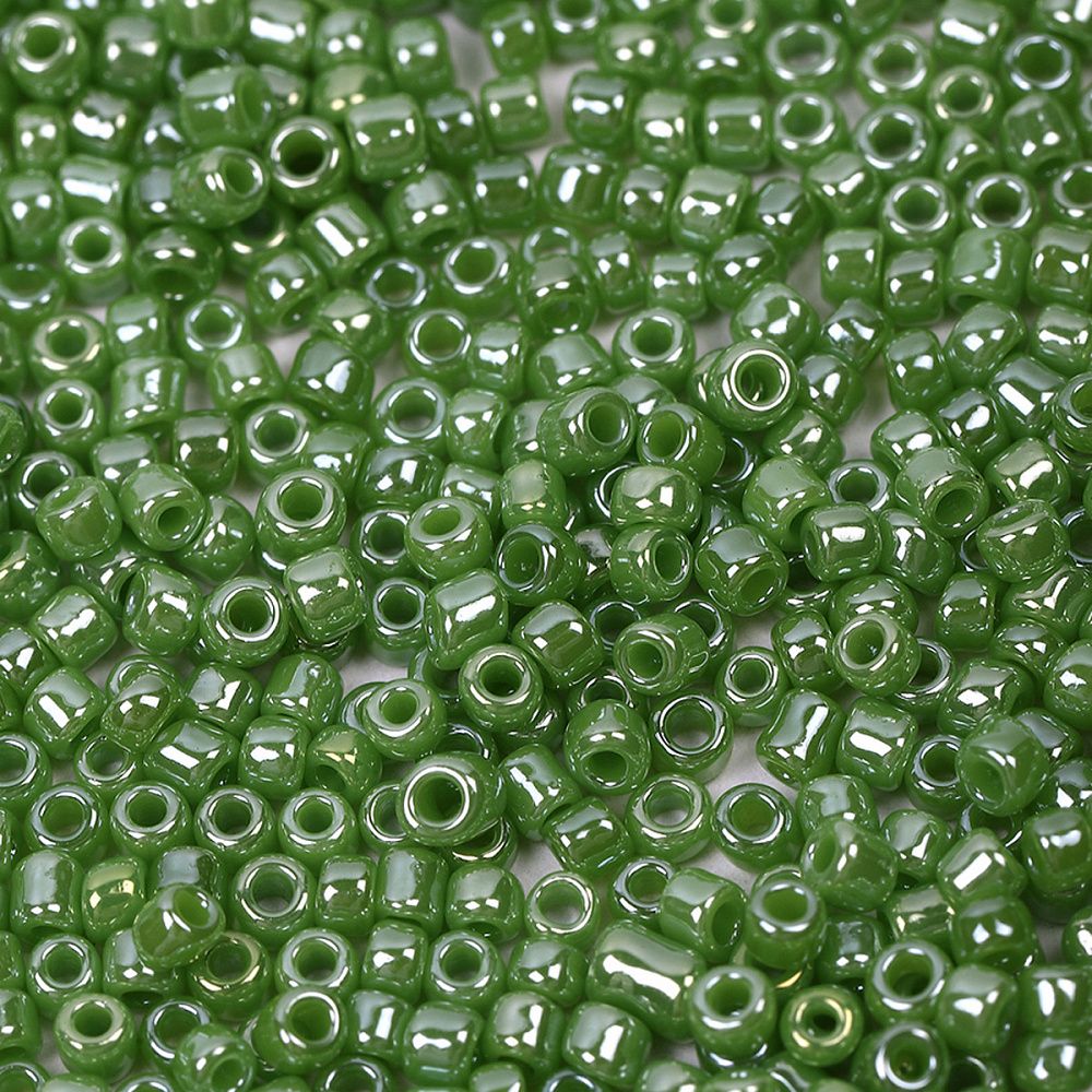 Бисер Magic4Hobby 12/0 (2 мм), 450 г, цв. 124, арт. OL.10/0