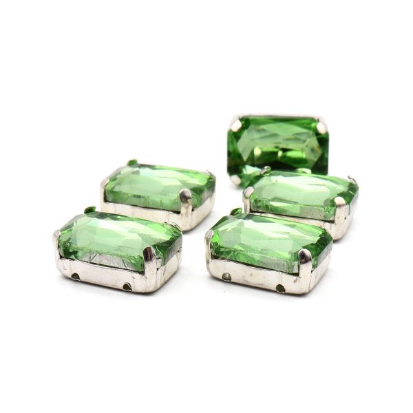 Хрустальные стразы в цапах прямоугольные (серебро) св.зеленый 10х14мм, 5 штук Astra&Craft, ПЦ006НН1014