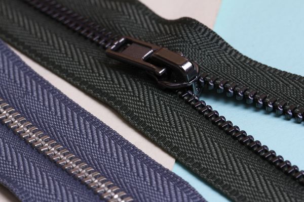 Молния металл Т8 (8 мм) 2 зам., разъем., 85 см, черн.никель, 002 черный, ZIP 8B-2 Gamma, 10 шт