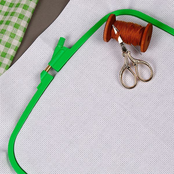 Пяльцы-рамка пластиковые 250х280 мм, Nurge NUR.170-14.5 цв.зеленый