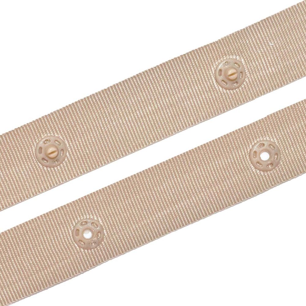 Кнопки пластиковые на тесьме (кн. ⌀ 7мм, тесьма 18 мм, шаг 1.7 см), бежевый, 45.7м