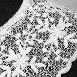 Накладной кружевной воротник 30х35 см, матовая нить Kruzhevo TBY.13/190, цв.белый уп.1шт