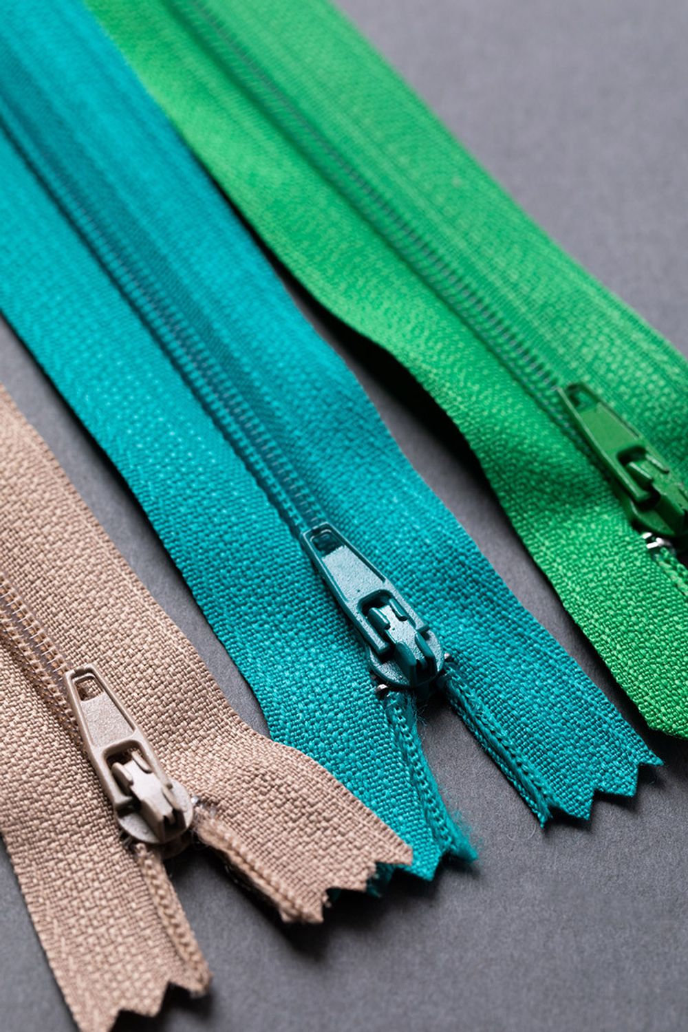 Молния спираль (витая) Т3 (3 мм) 1 зам., н/раз., 20 см, автомат, 140 я.розовый, G003A Gamma, 10 шт