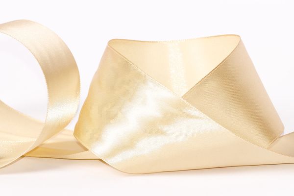 Лента атласная 1-сторонняя 50.0 мм / 33±2 метра, 118 св.бежевый, Gamma