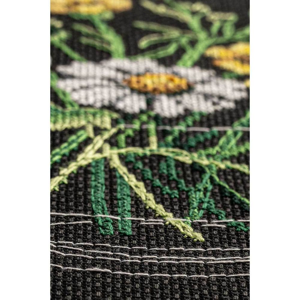 Набор для вышивания нитками Созвездие, Ромашковый чай 14х18 см