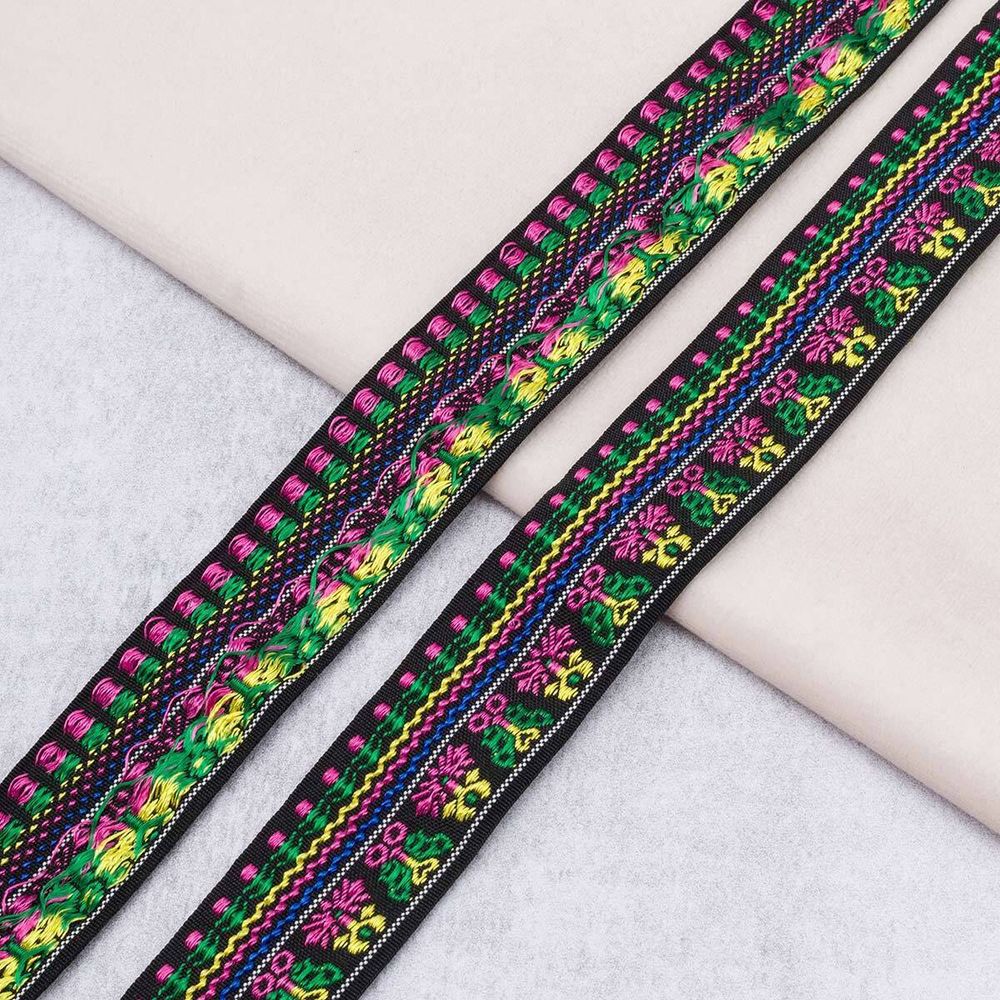 Лента (тесьма) жаккардовая 28.0 мм / 10±0.5 метров, черный/розовый, 2068