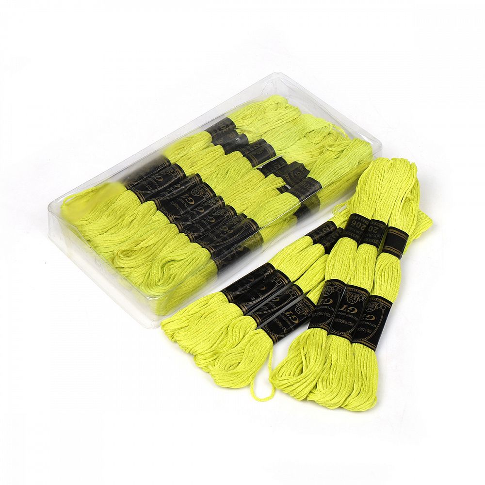 Мулине Ideal, цв.206 желто-зеленый, 24 мотка по 8 метров