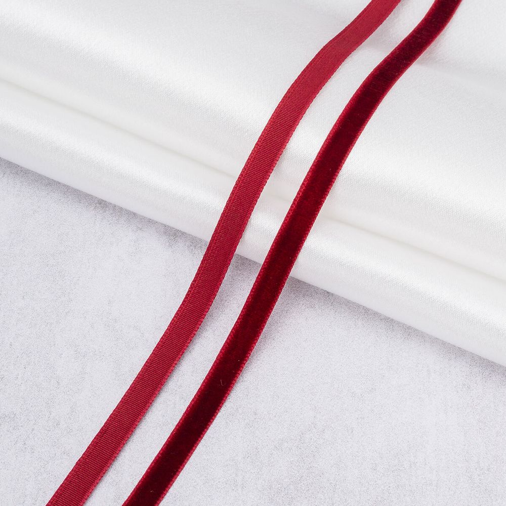 Лента бархатная (тесьма) 06.0 мм / 32.9 метра, 85 темно-красный, 0081-0701