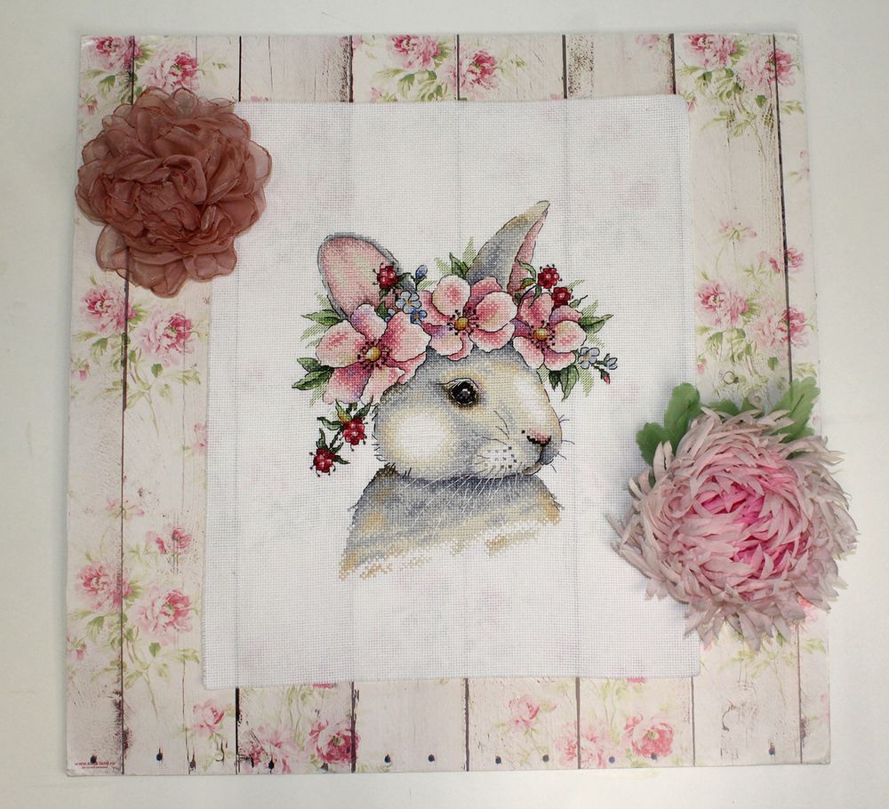 Набор для вышивания МП Студия НВ-785 Кролик в цветах, 24х20 см