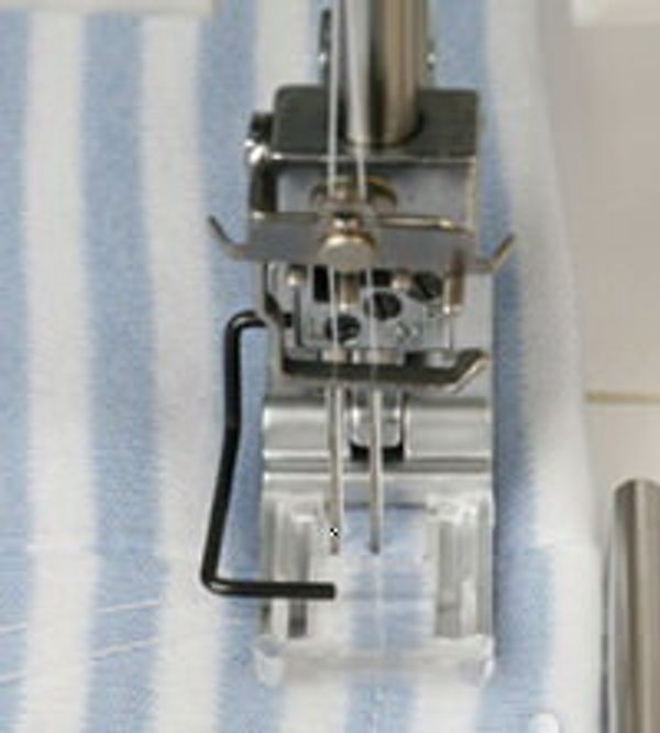 Лапка для распошивальной машины CP1000CPX, CP900CPX, CP2000CPX для подшивки, для 3-х игл (прозрачная), 795818107, Janome, 1 шт