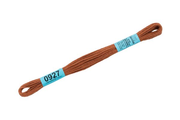 Мулине Gamma 100% хлопок, цв.0927 св.коричневый, 24 мотка по 8 метров