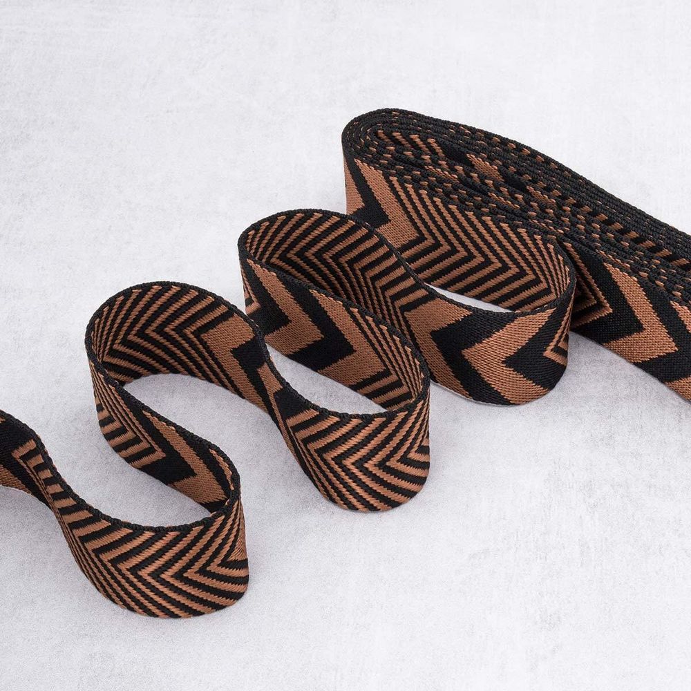 Стропа (ременная лента) 38 мм / 3 метра, [40 г/пог.м], с принтом 2-сторонняя, D169 коричневый/черный, 3Al354