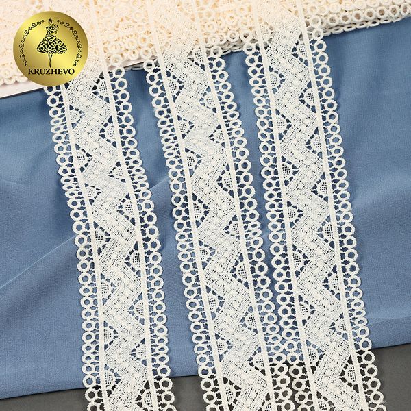 Кружево гипюр (плетёное) 40 мм, матовая нить TBY.0870, цв.F102 молочный уп.13.71м, Kruzhevo