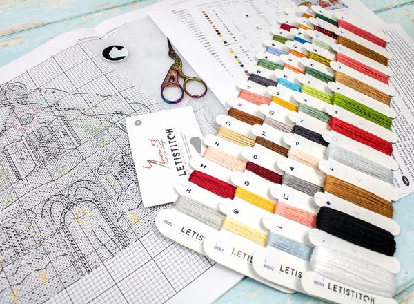 Набор для вышивания нитками LetiStitch, Набор новогодних игрушек, 16х16 см