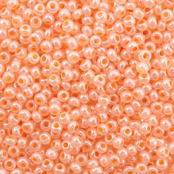 Бисер Preciosa полупрозрачный жемчужный с цв. центром, круг.отв., 500г, (37189)331-19001-10/0