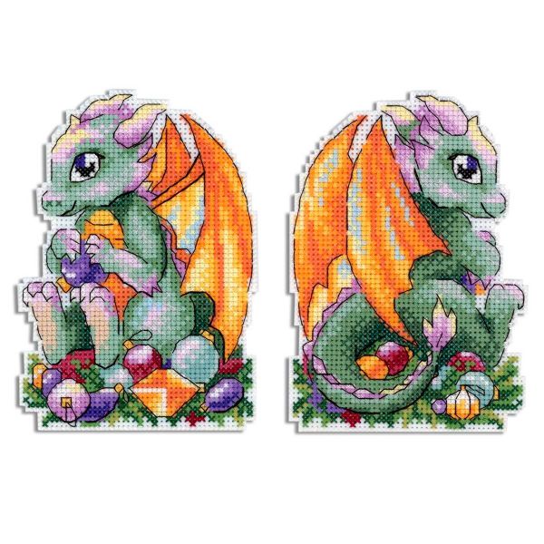 Набор для вышивания нитками МП Студия, на пластиковой канве Новогодний дракончик 9х13 см