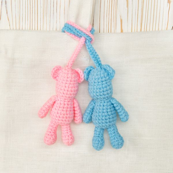 Набор для вязания игрушки Miadolla AMG-MN-0148, Мишки Брик (голубой и розовый), 10 см