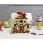 Набор для вышивания на деревянной основе Салфетница Сказочный дом 13х15см, О-045