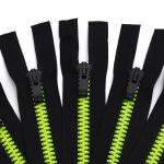 Молния трактор Arta Т6 (6 мм) 1 зам., разъем., 70 см, Neon, цв. 077 черный / 098 люминесцентный, уп.5 шт