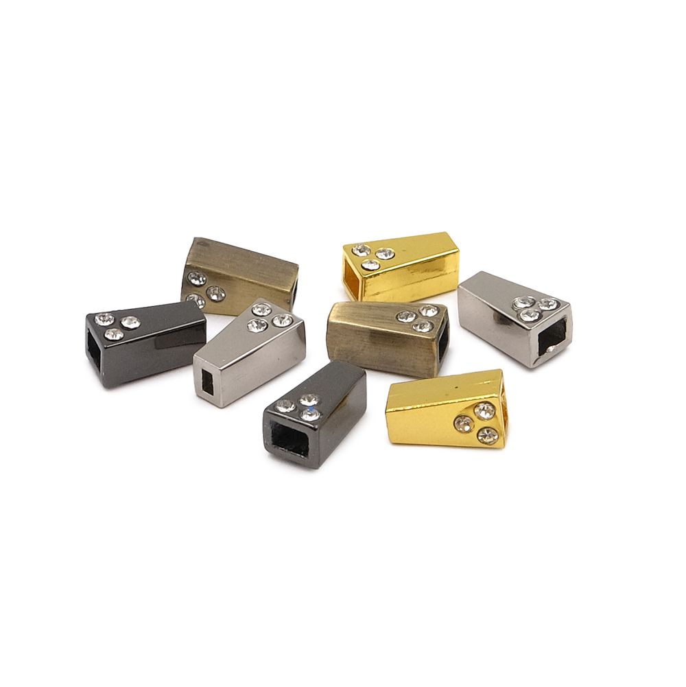 Наконечник для шнура металл со стразами, 4 цвета, 8 шт, 11х6,5 мм, 4-х гран, d=2,5/4 мм