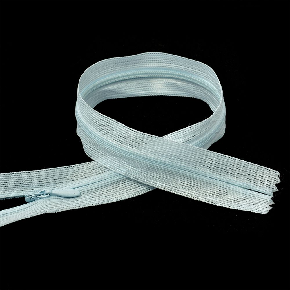 Молния потайная (скрытая) Т3 (3 мм) 1 зам., н/раз., 60 см, цв.F182 голубой уп.50 шт Молния потайная (скрытая) Т3 (3 мм) 1 зам., н/раз., 60 см, цв.F182 голубой уп.50 шт