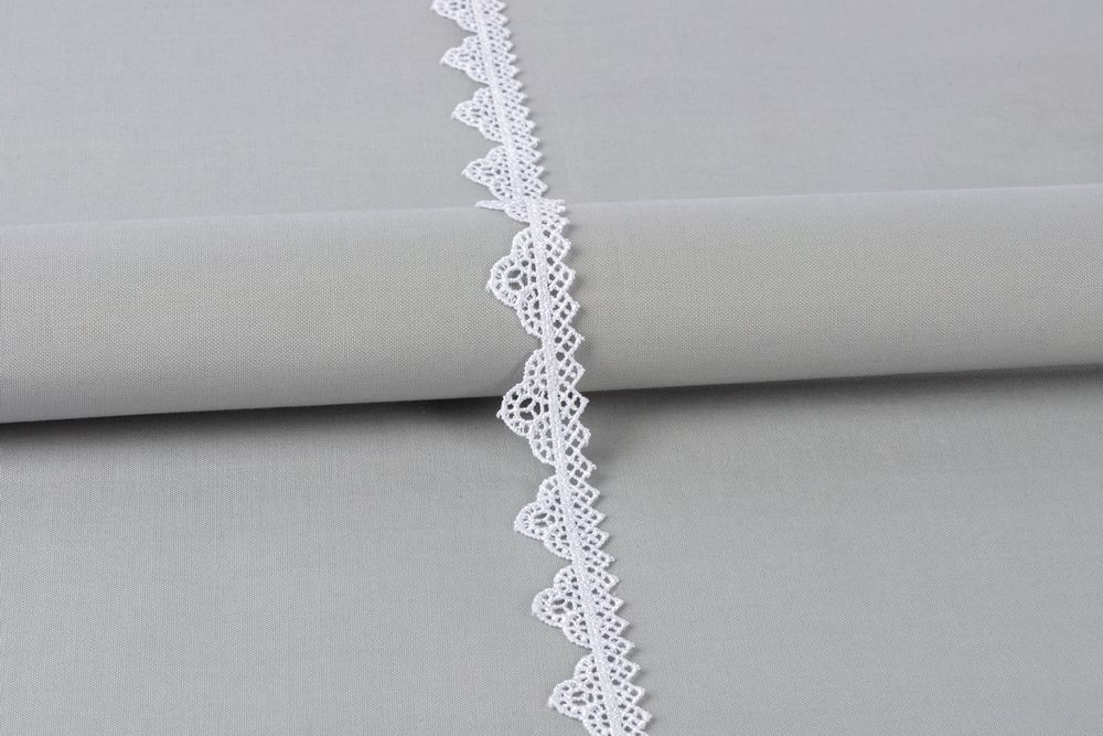 Кружево гипюр (плетёное) 28 мм / 10 м, GP001WH белый, Gamma GGM-2001