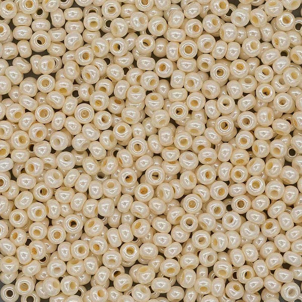 Бисер Preciosa жемчужный 10/0 (2.3 мм), круг.отв., 50 г, (46113)