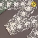 Кружево на сетке 90 мм, цв.W0115 молочный, уп.13.7м, Kruzhevo