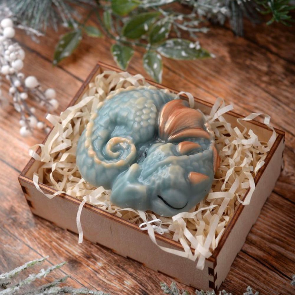 Пластиковая форма (Новорожденный дракон)