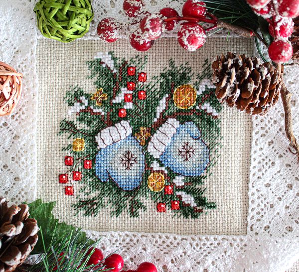 Набор для вышивания нитками МП Студия (Жар-птица), Теплые рукавички 10х11 см